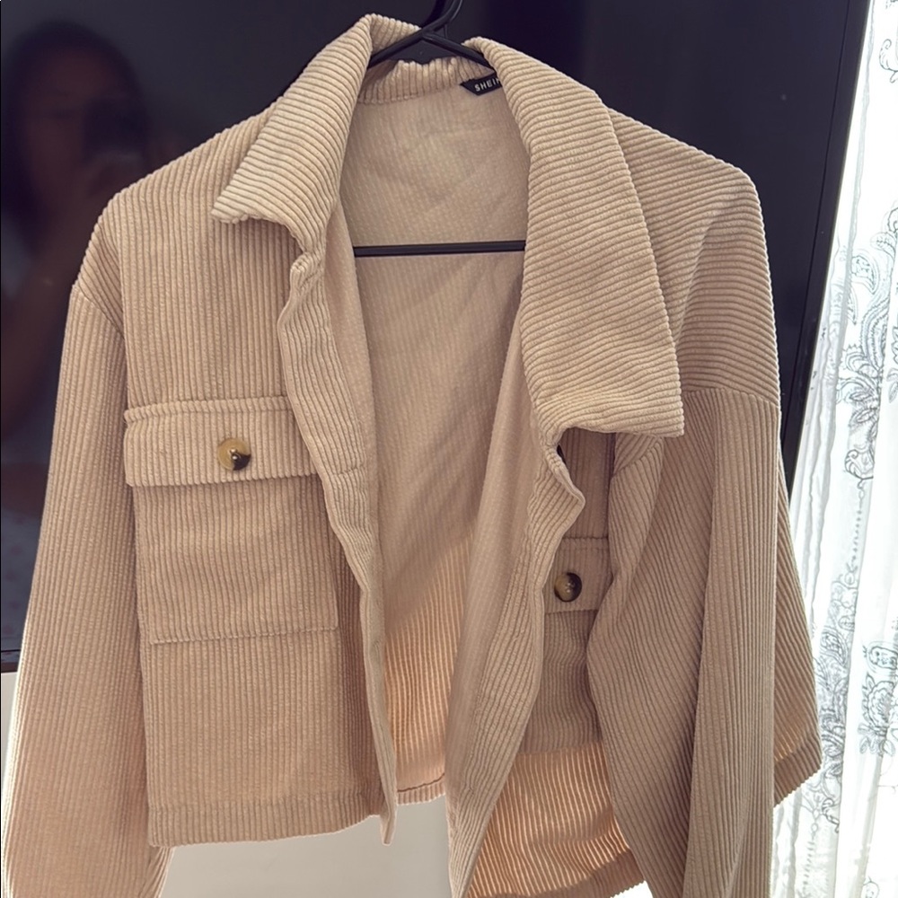 SHEIN Tan Utility Jacket Lightweight Modern Design